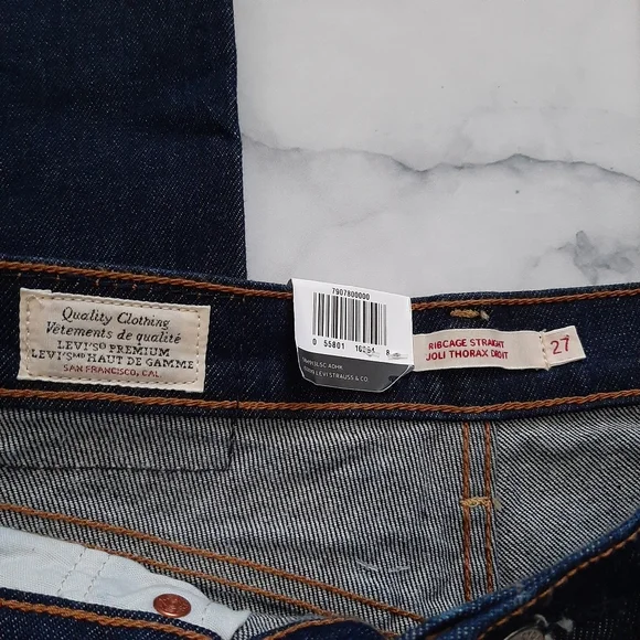 Levi's Ribcage High Rise Straight Jeans - Picture 4 of 4